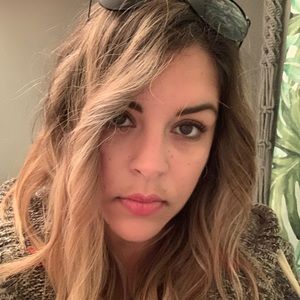 Meet your Posher, Jaclynn